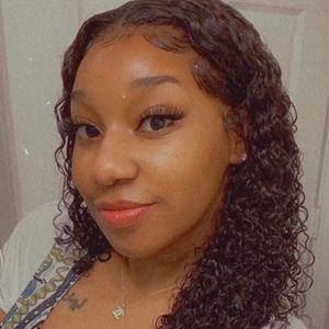 Meet your Posher, Paris